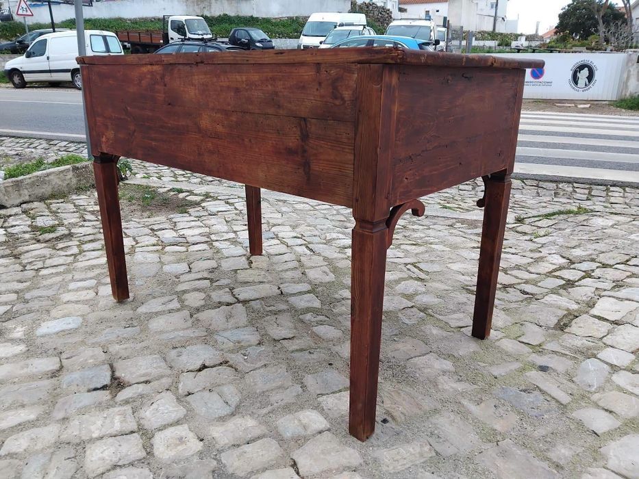 Mesa/bancada de encostar rústica