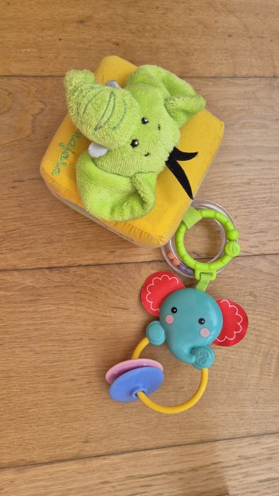Conjunto de brinquedos estimulação bebé