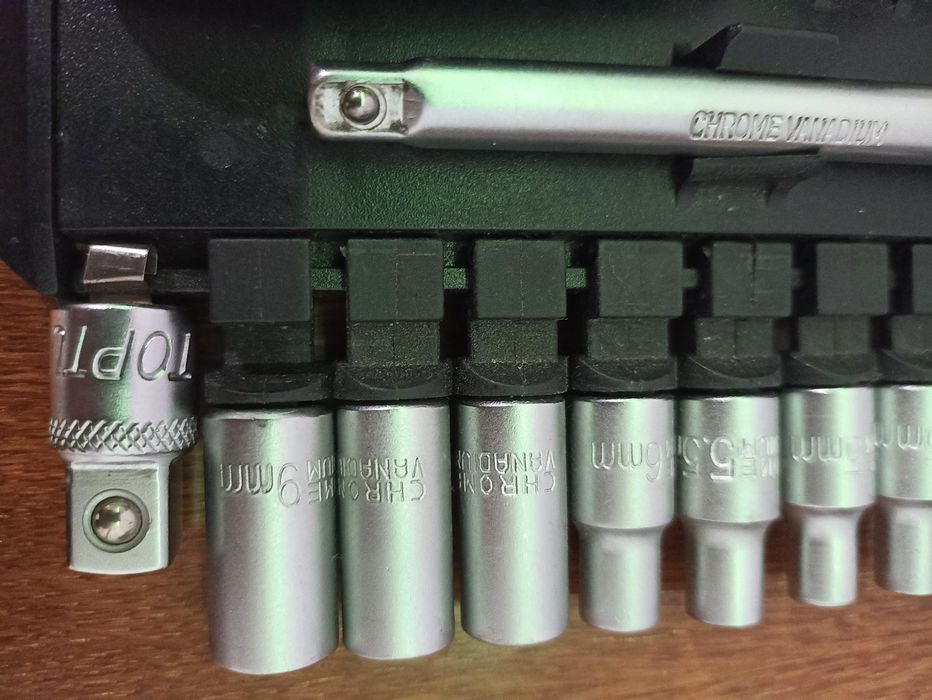 Набор торцевых ключей / головок 4-17 с трещоткой 1/4" Miol + подарок