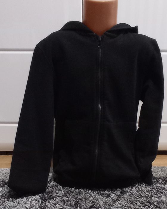 Bluza dla chłopca czarna na zamek - r. 134/140