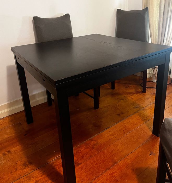 Mesa Extensível Bjursta Preta