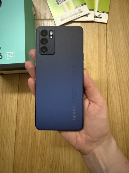 Oppo Reno 6 5G  8/128 + gratisy