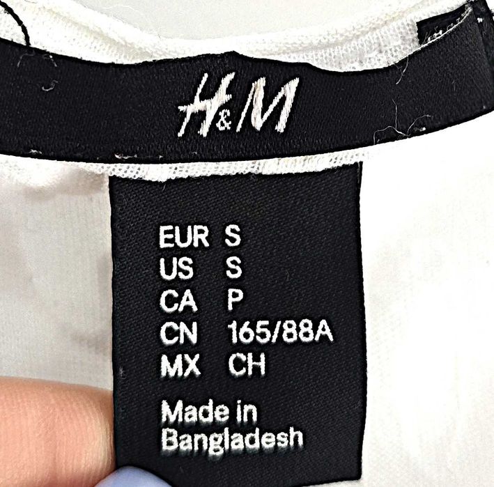 Túnica H&M branca padrão
