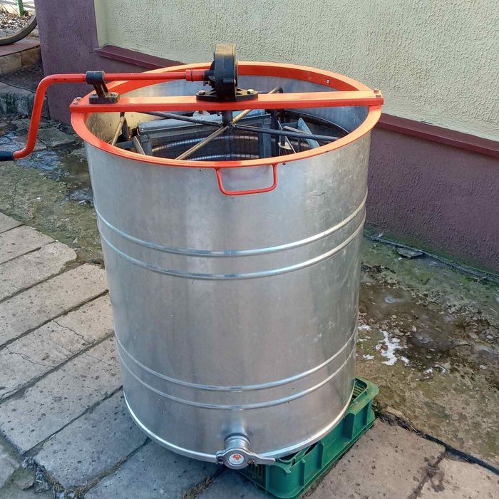 Продам медогонку