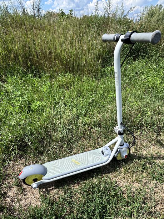 дитячий електросамокат Segway Ninebot Zing C8