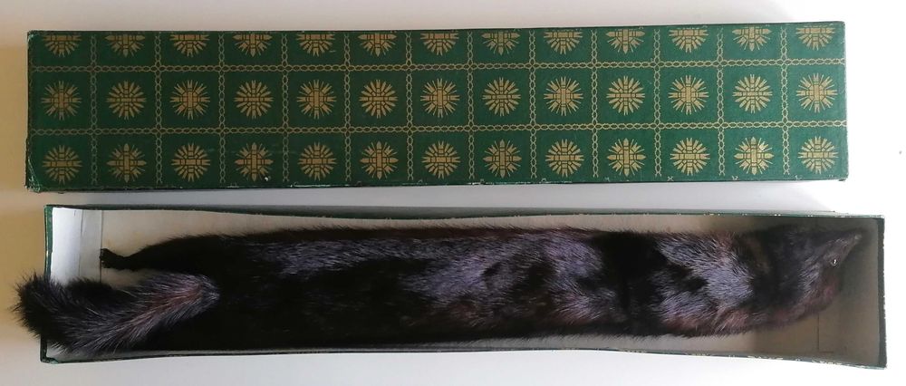 Gola de vison castanho