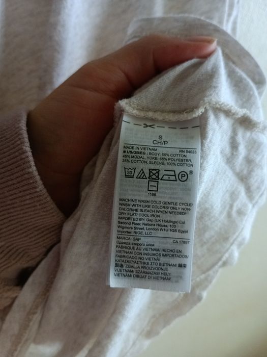 Top com rendado Gant