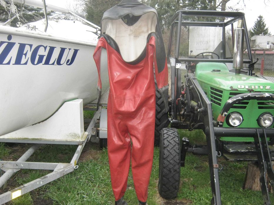 skafandry nurkowe gumowe  viking