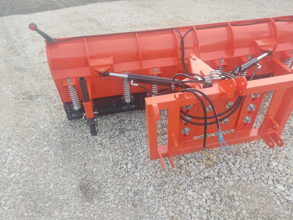 Nowy solidny pług do śniegu prosty komunalny METAL-TECHNIK 2,6-3,0