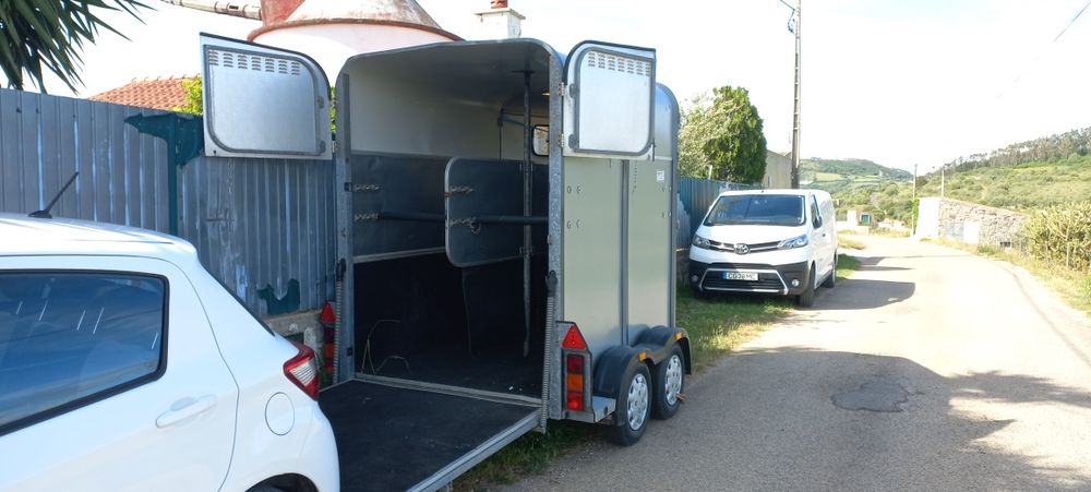 Reboque cavalos Iffor Williams