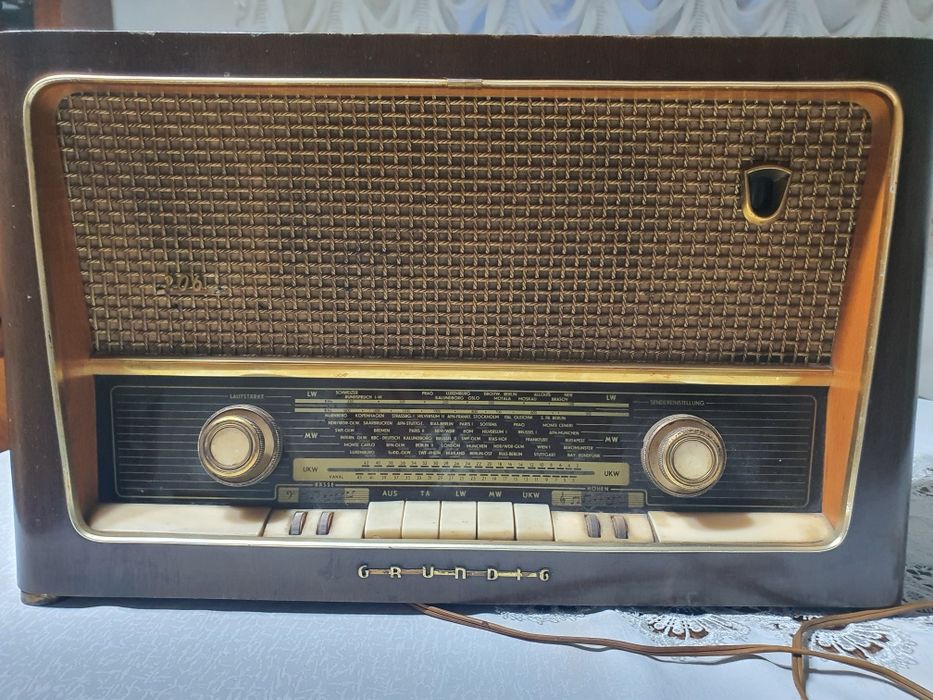 Radio lampowe Grundig typ 2068 Hi Fi