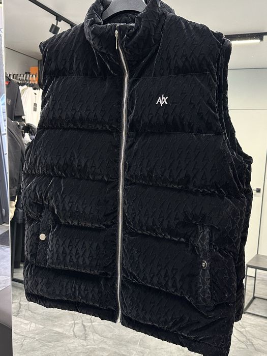 Жилетка Armani велюрова