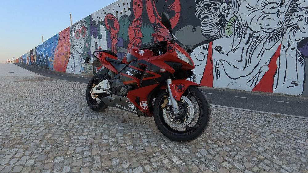 Honda CBR 600RR – Bom Estado!**