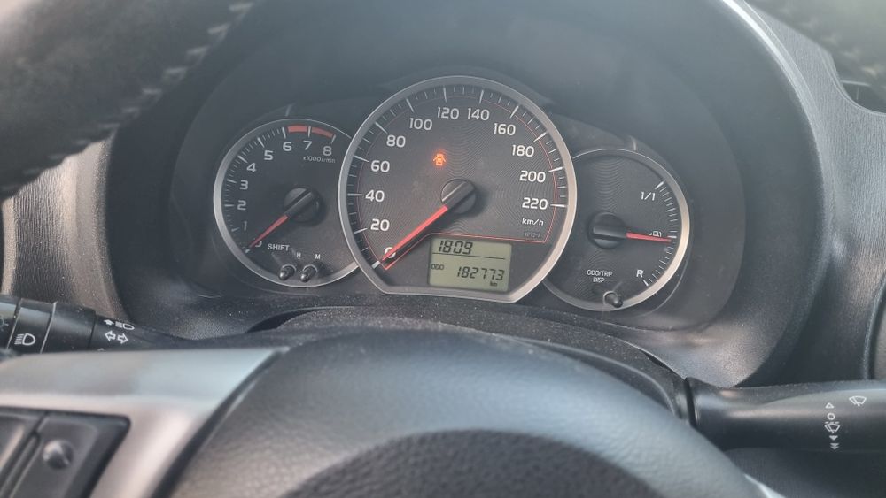 Toyota Yaris 1.0 VVT-I - Excelente estado