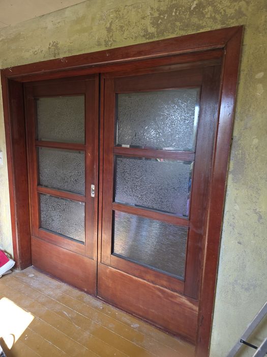 Drzwi przesuwne dwuskrzydłowe