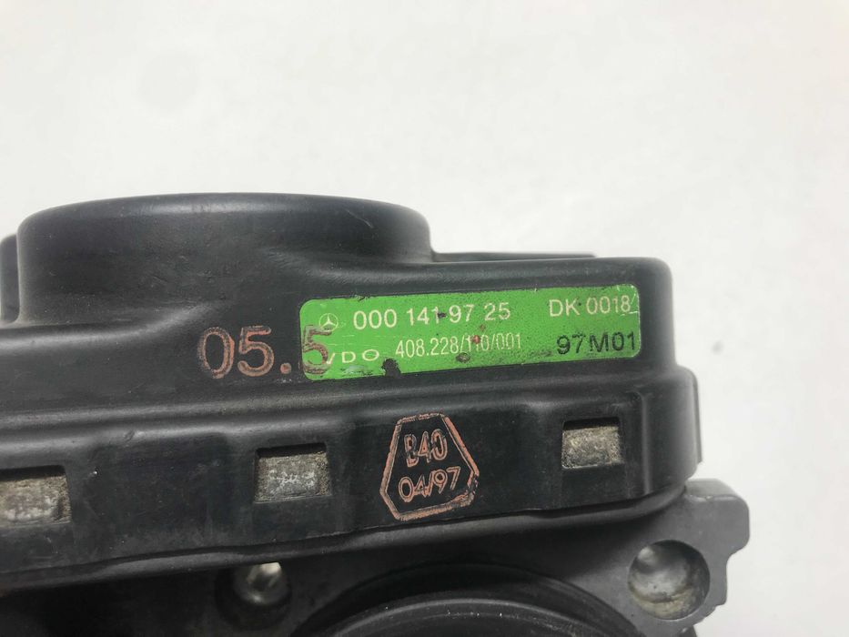 Дросельна заслінка Mercedes W202. S202. W210. S210. W163. C208 - 2.0