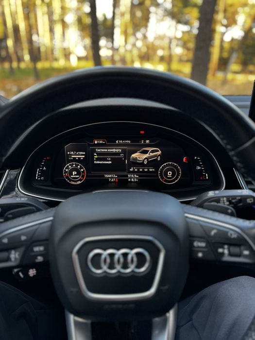 Продам Audi Q7 2017