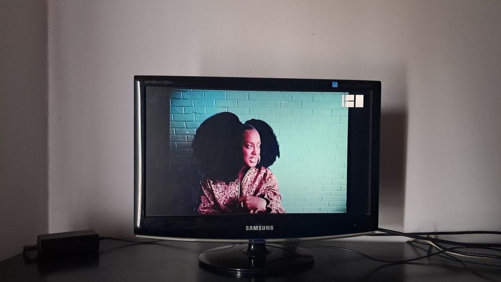 Televisão Samsung Syncmaster 933HD 19 polegadas