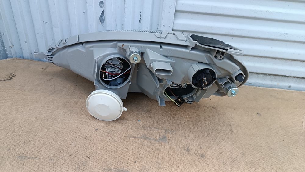 Vendo farol direito de Mercedes A Class W 168