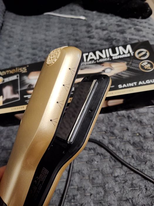 Demeliss TITANIUM Prostownica parowa