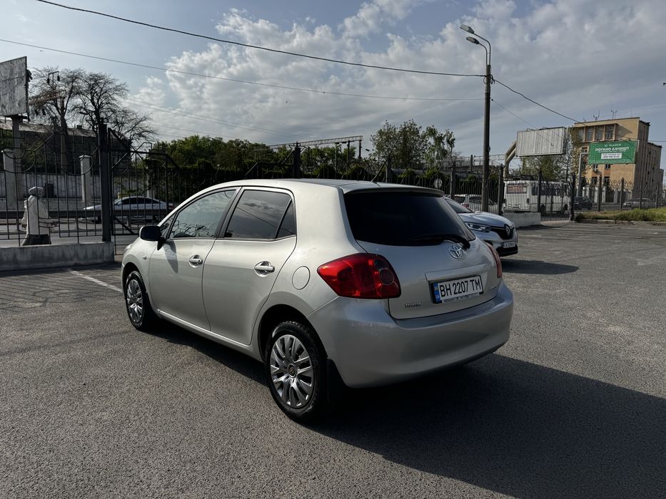 Продам своє авто toyota auris 2008 року