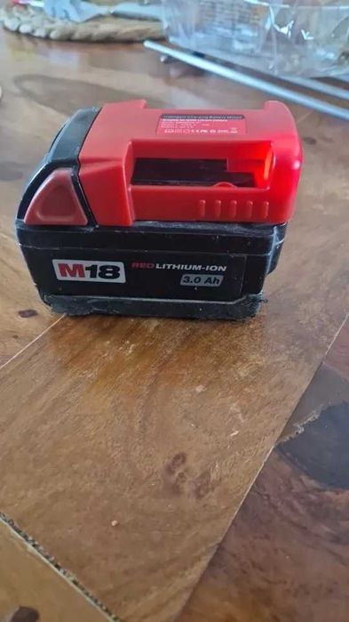Adapter Przejściówka do Baterii MILWAUKEE M18 Tworzy Powerbank z USB