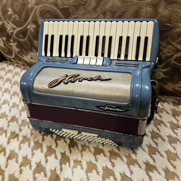 Akordeon - Horch Superior-80 Exclusive Pro. Stan jest bardzo dobry!