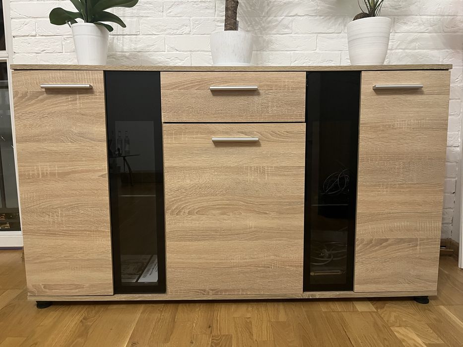 Zestaw mebli w dobrym stanie