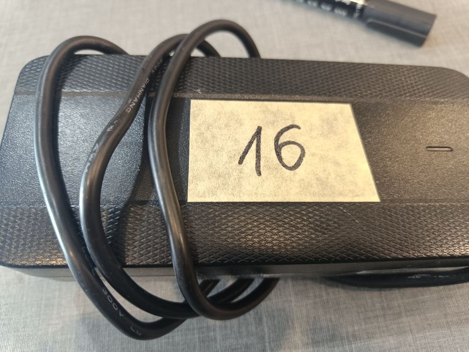 Ładowarka do rowerów elektrycznych 42V- 4A   16
