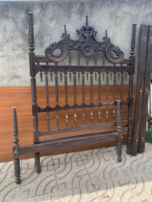 Cama Madeira Antiga