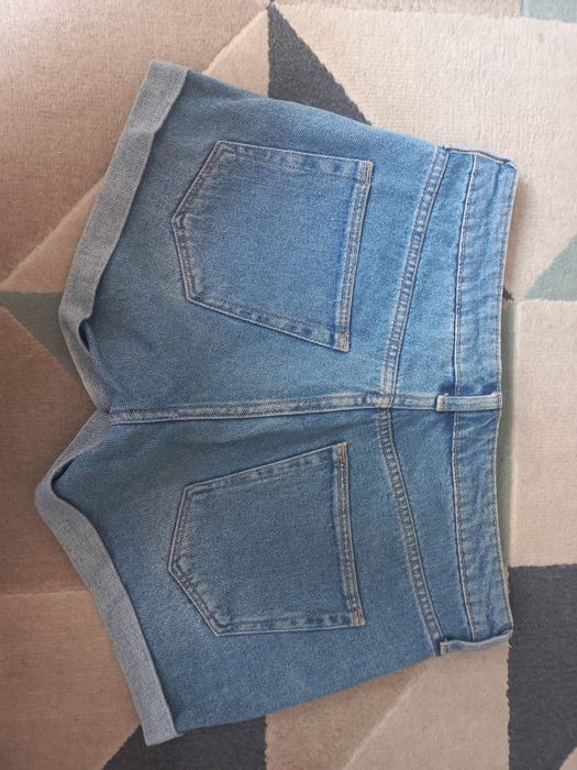 Jeansowe szorty, krótkie dżinsowe spodenki H&M rozm. 36