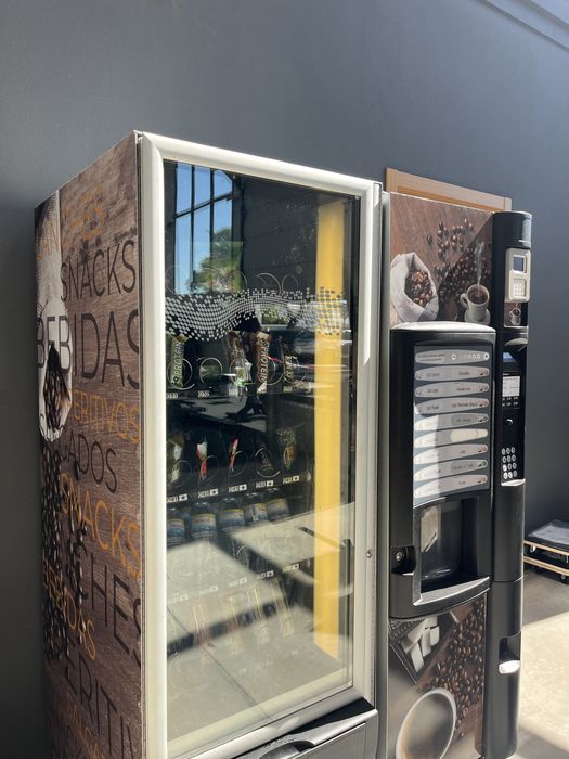 Máquina de vending - Necta Kikko e Slave