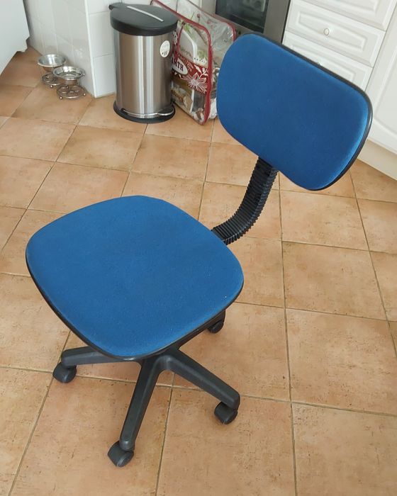 CADEIRA REGULÁVEL DE SECRETÁRIA,PC,TABLET.Casa,Sala,Quarto,Escritório.