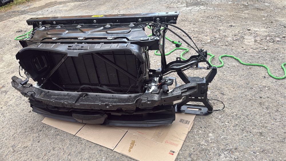 Установочна панель bmw x5 g05 50 e: 4 700 $ - Передняя панель