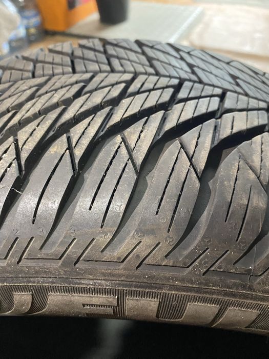 Комплект резини.