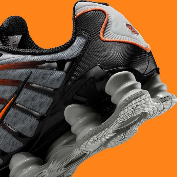 Оригінал! Кросівки Nike Shox TL AV3595-011 US 9 US 9.5