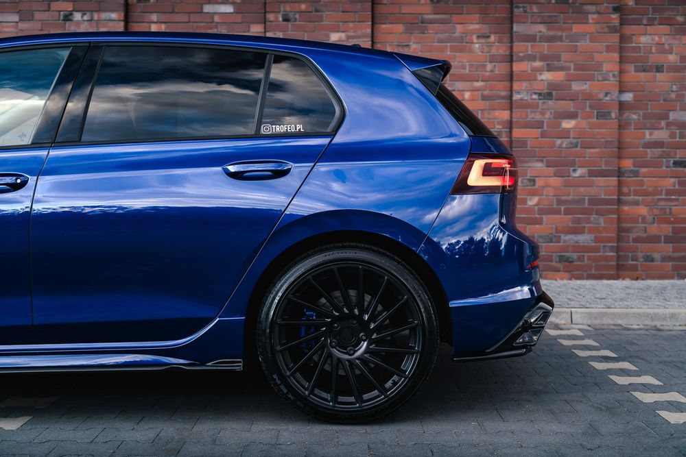 Wynajem Volkswagen Golf 8R wypożyczalnia samochodów