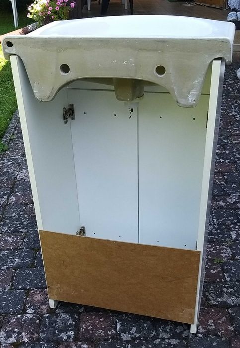 Szafka z umywalką szerokość 50cm