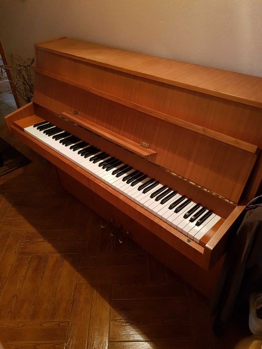 Sprzedam pianino Calisia