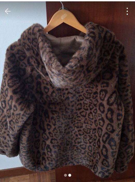 Casaco pelo  com capuz