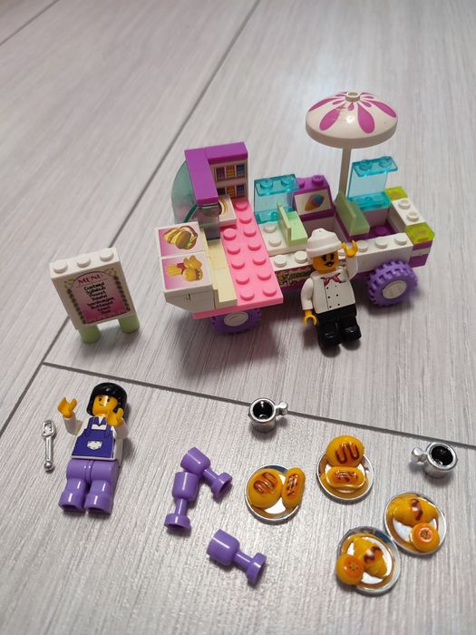 Конструктор лего Кафе на колесах Lego посуд