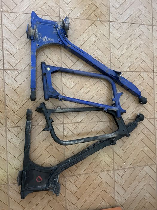 Triangulos traseiros YXZ1000R valor negociavel