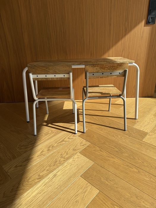 Biurko i krzesełka KIDS DEPOT