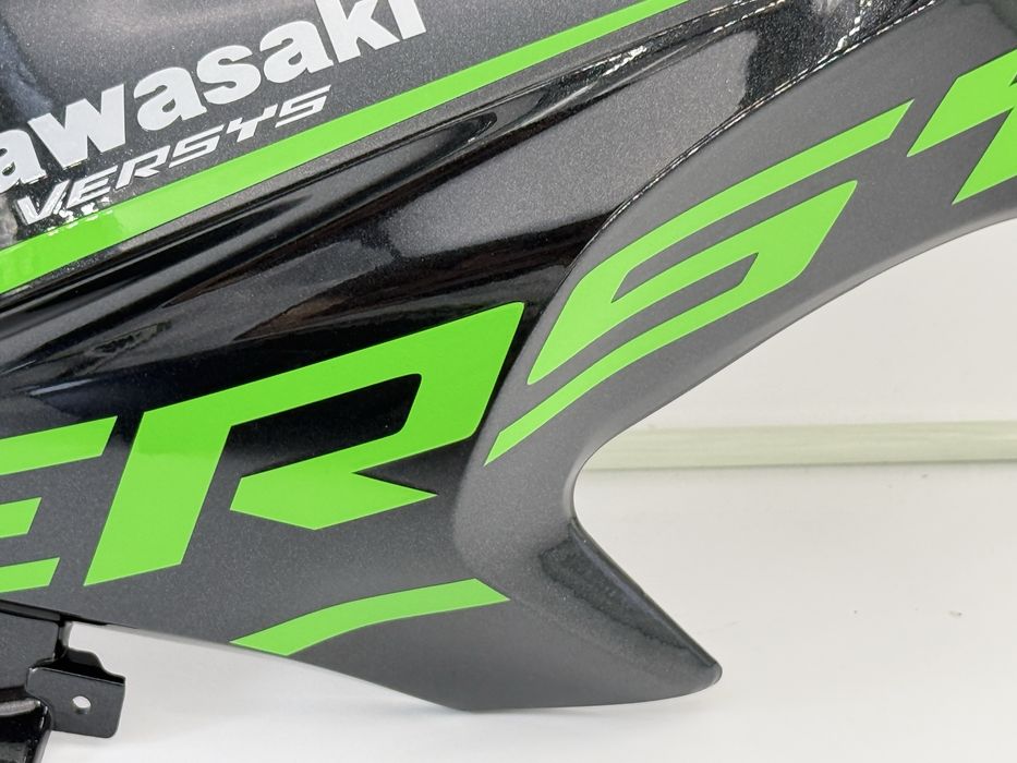 Kawasaki versys 650 bok boczek owiewka L P