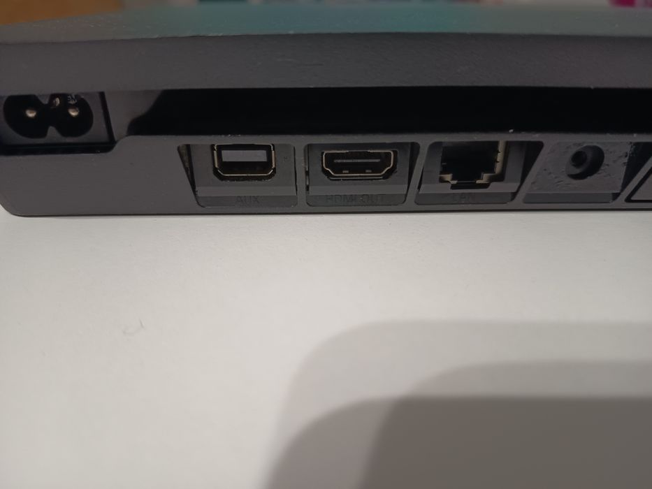 Ps4 Slim com 1000gb com comando + acessorios