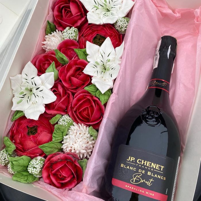 Подарунок до Дня закоханих , 8 березня