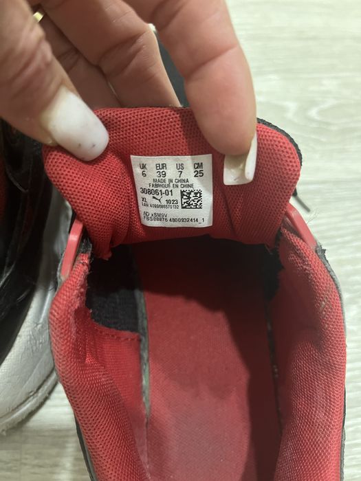 Кросівки онигінал Puma Ferrari р.39