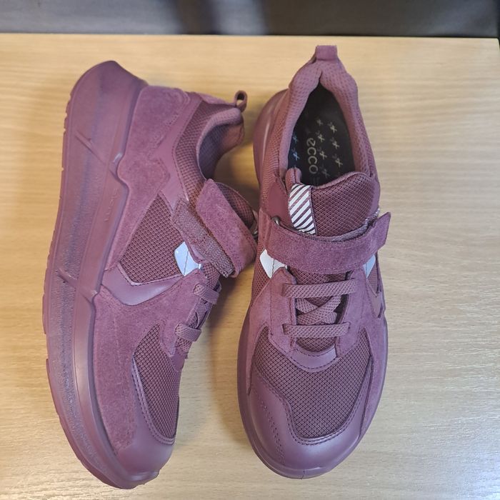 Кросівки Ессо р. 40, водонепроникні