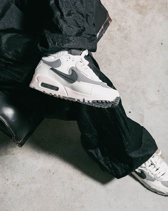 Оригінальні кросівки Nike Air Max 90 Futura Summit DZ4708 001