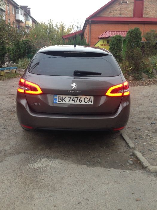 Peugeot 308 sw .